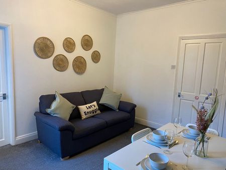 Kitchener Street - Photo 4