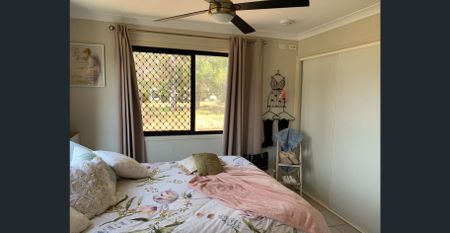 Waterfront Cottage with attached Studio - Photo 5