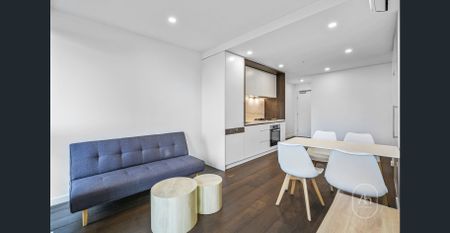 Furnished Panorama Box Hill with walking distance to Box Hill Central - Photo 2