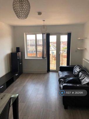 2 bedroom penthouse to rent - Photo 1