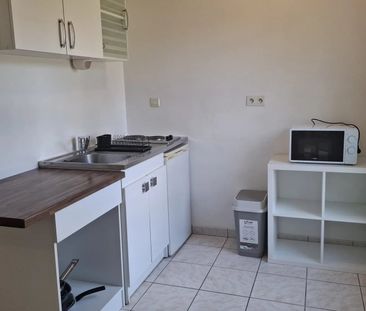À LOUER – Studio meublé de 33m² à Sainte-Radegonde à TOURS • Réf. T... - Photo 3