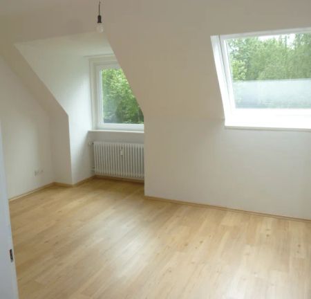 Helle, gemütliche 1-Zimmer Dachgeschosswohnung - Photo 4