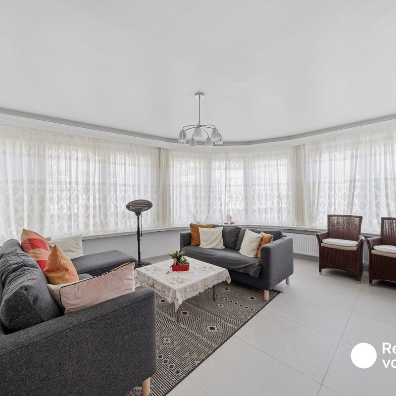 Appartement te huur in Oostende voor € 800 met 1 slaapkamer - Photo 1