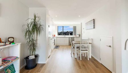 3 bedroom with garage - Photo 2