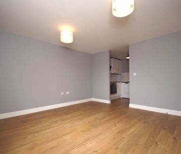 2 bed Flat for rent - Photo 1
