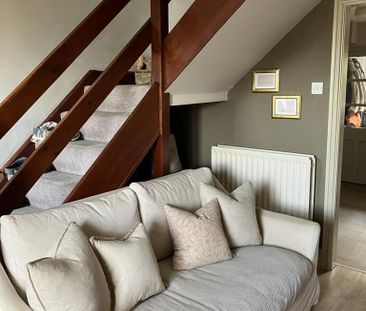 2 bedroom terraced house to rent - Photo 1