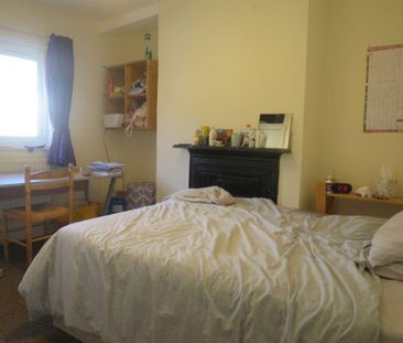 6 bedroom flat to rent - Photo 4