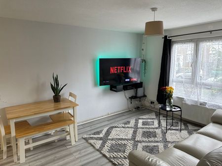 2 Bed Flat, The Heights, SE7 - Photo 3