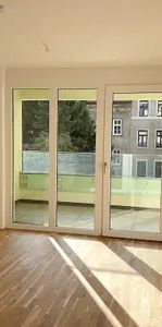 sonnige und helle 2-Zimmer Wohnung mit Loggia! - Foto 1