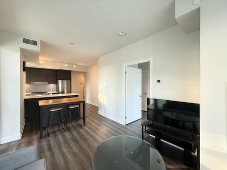 For Lease - 4130 Parkside Village Drive Unit# 1810, Mississauga, Ontario - Photo 2