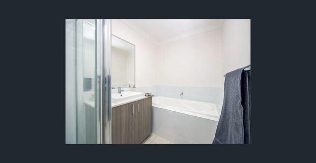 STYLISH LOW MAINTENANCE DUPLEX - Photo 1