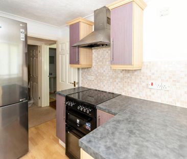 2 bedroom maisonette to rent - Photo 2