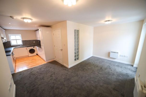3 bedroom apartment to rent - Photo 1