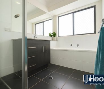 Modern Family Home in Prime Yarrabilba Location - Photo 4