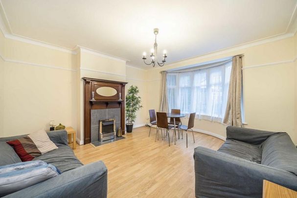 4 bedroom semi-detached house to rent - Photo 1