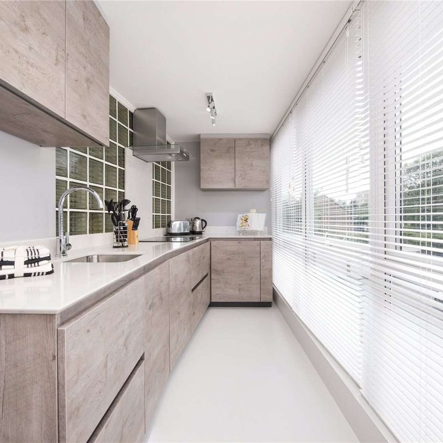 Boydell Court, St John's Wood Park, St John's Wood, London, NW8 6NJ - Photo 1