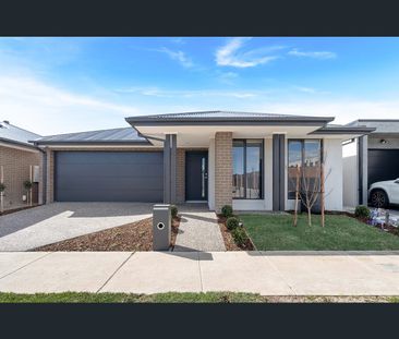 22 Molesworth Crescent, Donnybrook, Vic 3064 - Photo 2