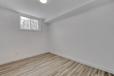 For Lease - 285 B Montfort Street Unit# B, Vanier and Kingsview Park, Ontario - Photo 5