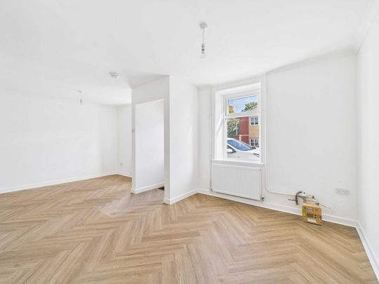 4 bedroom terraced house to rent - Photo 1