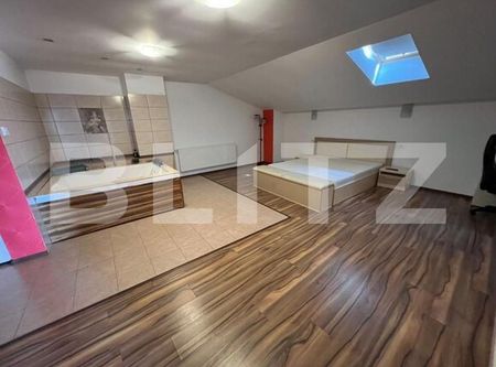 Apartament 2 camere, jacuzzi, view superb, zona ultracentrală - Photo 2