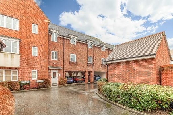 Thames View, Abingdon - Photo 1