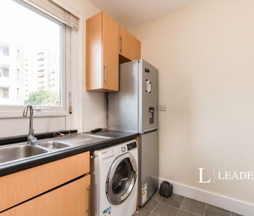 2 bedroom apartment to rent Piper Road, Kingston upon Thames, KT1 - Photo 2