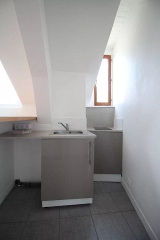 MELUN GARE - CHARMANT F3 EN DERNIER ETAGE - Photo 4