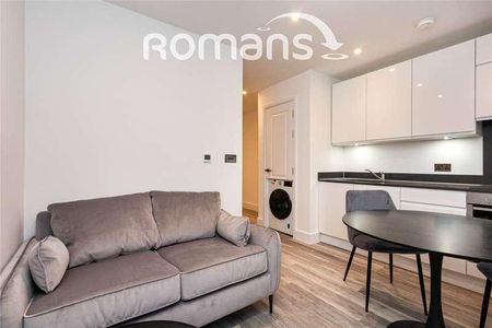 Lyon Way, Frimley, Camberley, Surrey, GU16 - Photo 4