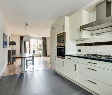 Huis te huur: Prof. Bosschastraat 35 2628 HL Delft - Photo 2