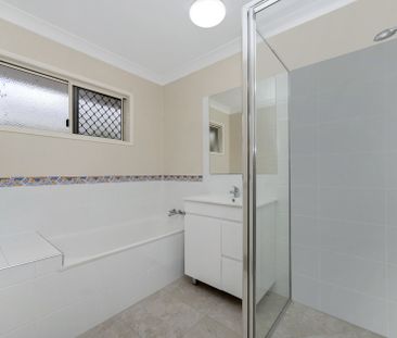 Amazing Location - Spacious Family Home - Photo 3