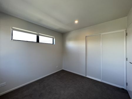 1/9 Marcroft St, Woolston - Photo 4