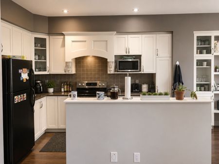 For Lease - 202 Badgeley Avenue, Kanata, Ontario - Photo 3