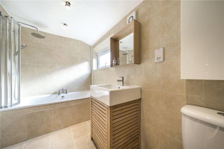 4 bedroom terraced house to rent - Photo 3