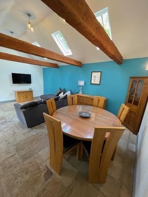 2 bedroom barn conversion to rent - Photo 1
