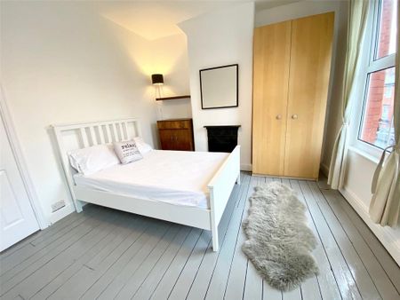 3 bedroom terraced house to rent - Photo 4