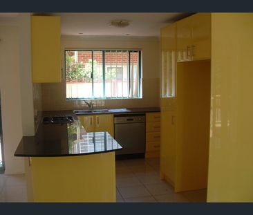 2/17 Walton Crescent, Abbotsford, NSW 2046 - Photo 5