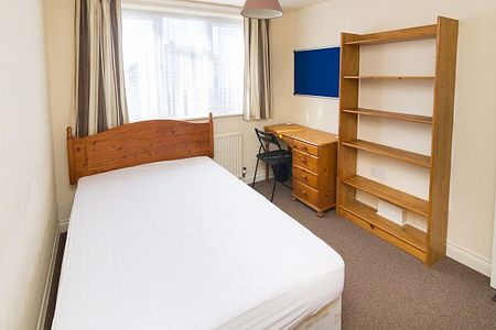 70, Newland Park Drive - Photo 4