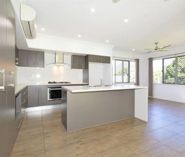 Something Special - Top Quality Modern Home - Fully Fenced - Photo 1
