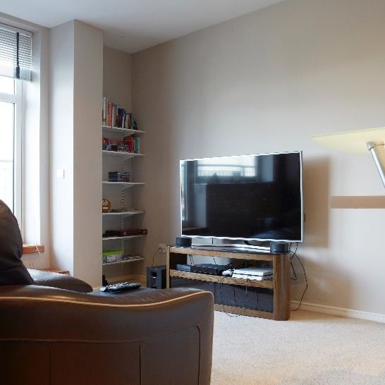 2 Bed Flat, East Street, LS9 - Photo 1