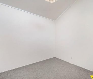 Modern Comfort in Prime New Lynn Location - Photo 4