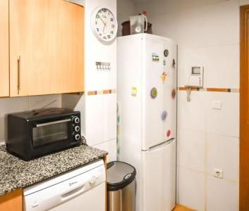 Excellent Rental Opportunity in Xirivella – Plaça Vicente Andrés Es... - Photo 4