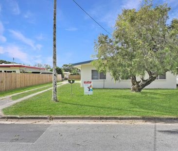 Spacious Two Bedroom Duplex - Air Conditioned - Opposite Gordonvale... - Photo 4