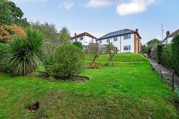 Warren Rise, Frimley, Surrey, GU16 - Photo 1