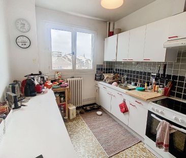 Appartement à louer - REIMS- Boulevard SAINT MARCEAUX- - Photo 3