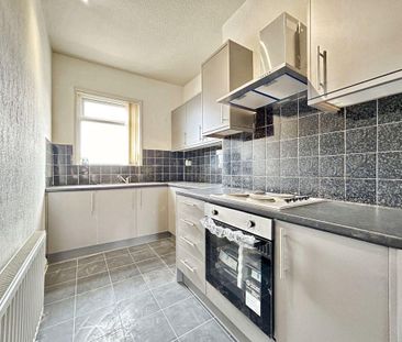 3 bed upper flat to rent in SR8 - Photo 4