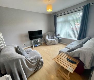 4 Warren Grove, Lisburn, BT28 1JG - Photo 3