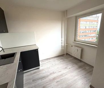 Pronájem krásného bytu 3+1 po kompletní rekonstrukci s velkou zaskl... - Fotografie 1
