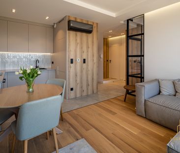 Piękne dwa pokoje z panoramą miasta i dużym tarase - Zdjęcie 1