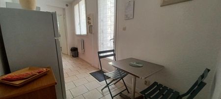Location Appartement 2 pièces 28m² ROCHEFORT 17300 - Photo 2