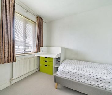 Jersey Close, Guildford, Surrey, GU4 - Photo 6
